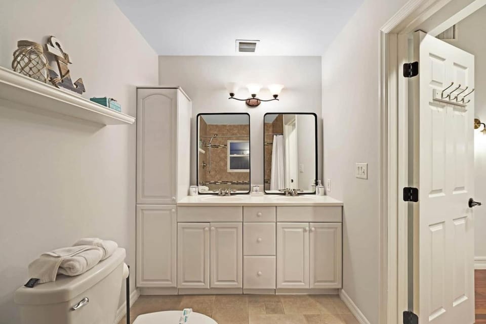 Home wpool by Dream Vacation unit DFS House in Deerfield Beach
