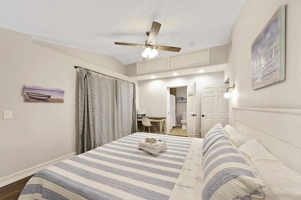 Home wpool by Dream Vacation unit DFS House in Deerfield Beach