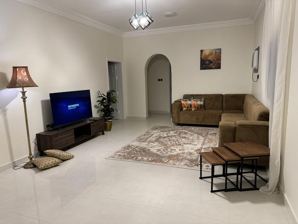 Property building, TV and multimedia, Lounge or bar