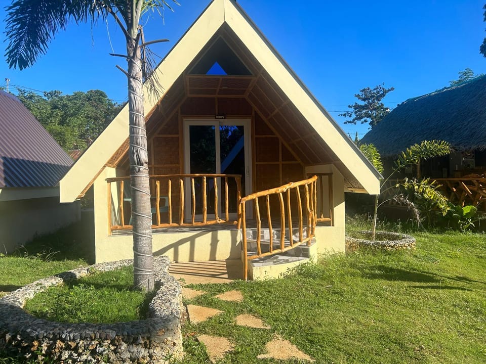 Dwarf Guest House Bed and Breakfast in Siquijor