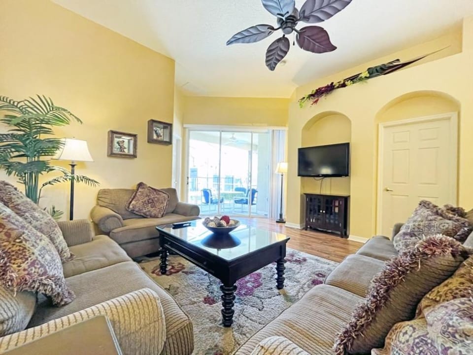 Minniehaha Retreat home House in Haines City