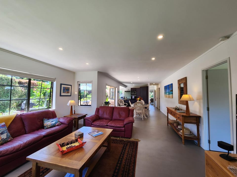 Hahei Garden Sanctuary House in Auckland Region