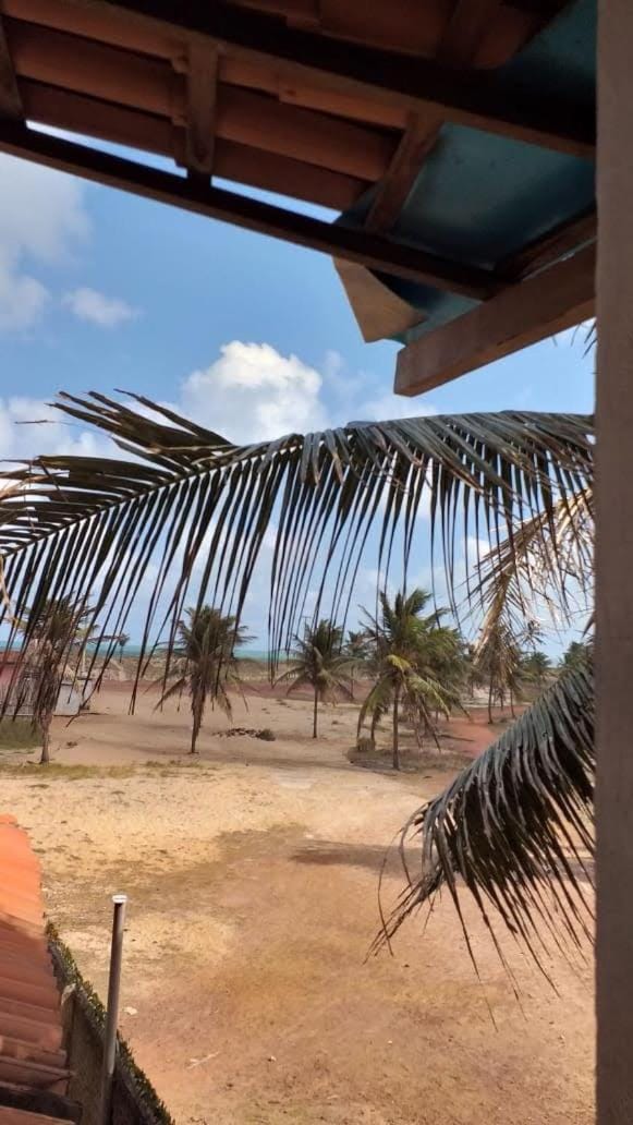 Sea view, Street view