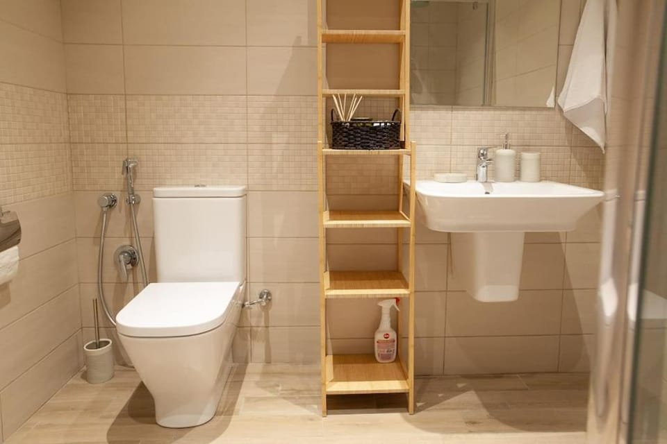 Spacious 3-Bedroom Apartment, 16th Floor - City Views - Free Parking - 2 Min to Metro Apartment in Tbilisi, Georgia