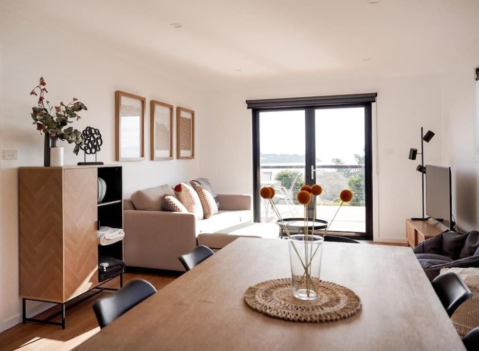 TV and multimedia, Living room, Photo of the whole room, Seating area