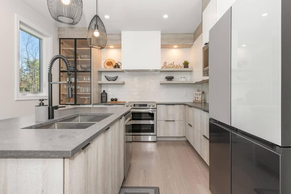 The Wabi Sabi 4-bedrooms designer home House in Ottawa