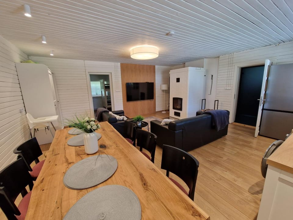 Rõmeda puhkemaja saunaga House in Estonia