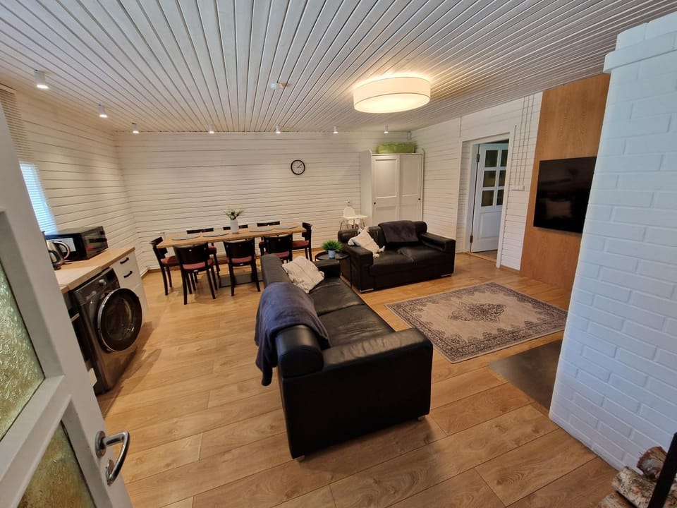 Rõmeda puhkemaja saunaga House in Estonia