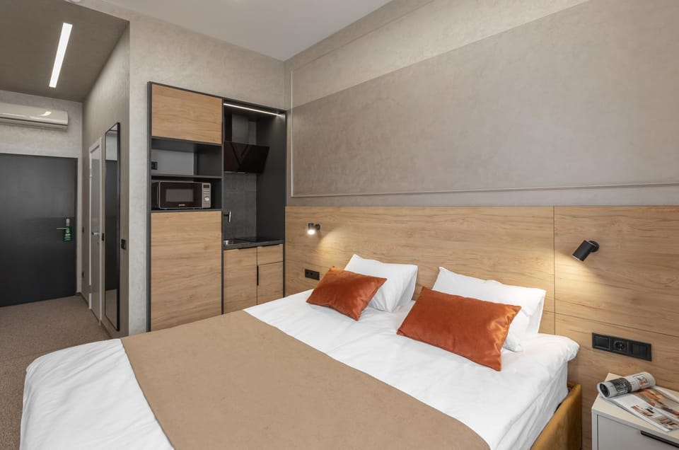 Bed, Kitchen or kitchenette, Photo of the whole room