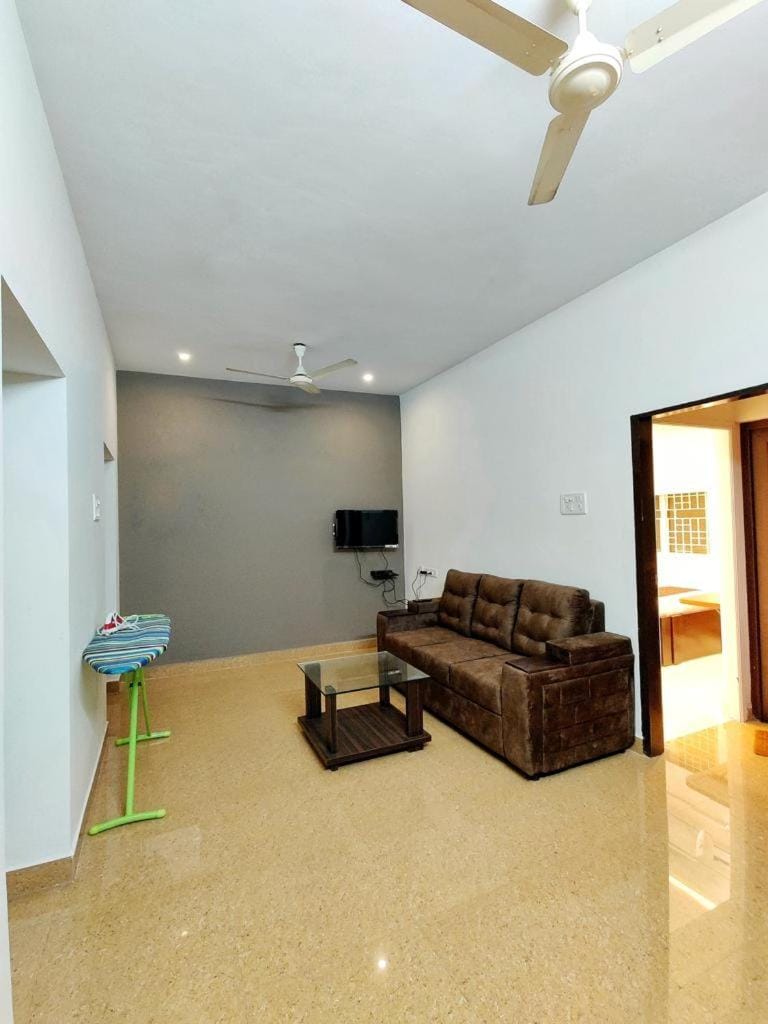 Communal lounge/ TV room, TV and multimedia, Living room