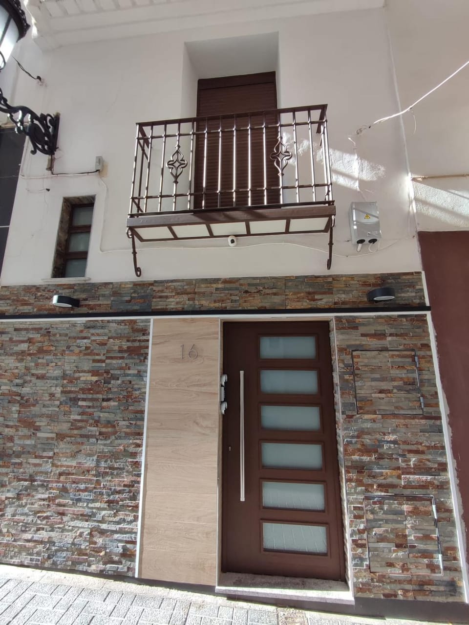 Facade/entrance