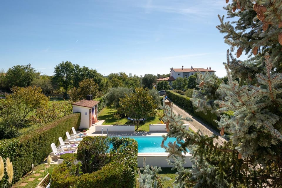 Natural landscape, Garden view, Pool view, sunbed