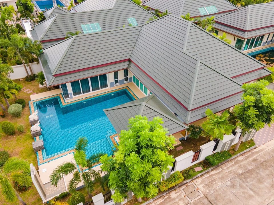 Property building, Day, Bird's eye view