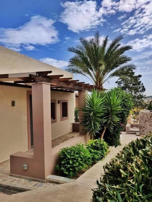 Property building, Balcony/Terrace