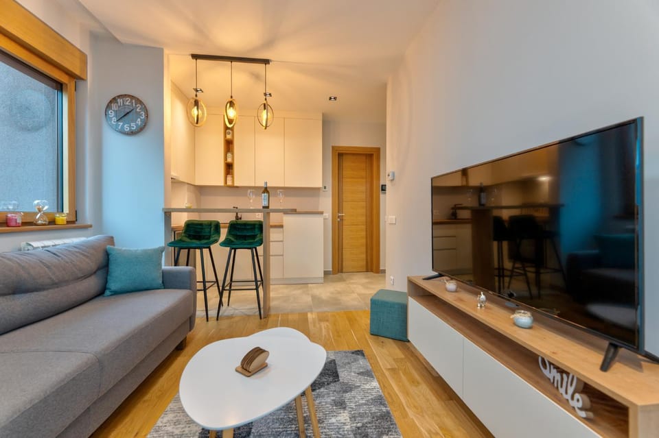 TV and multimedia, Seating area