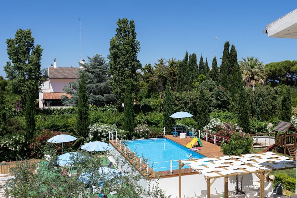 Garden, Swimming pool