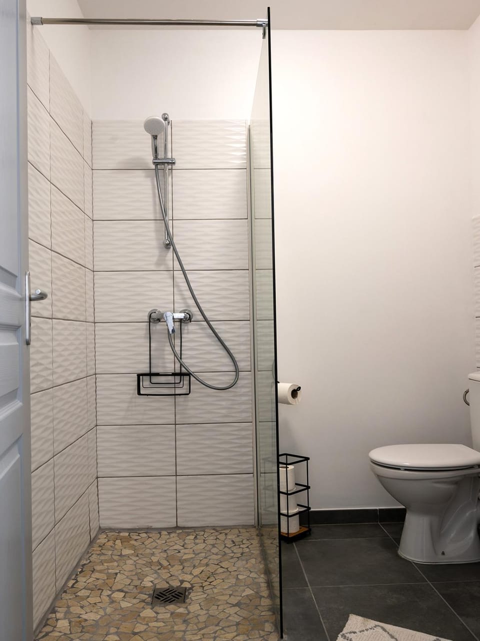 Shower, Toilet