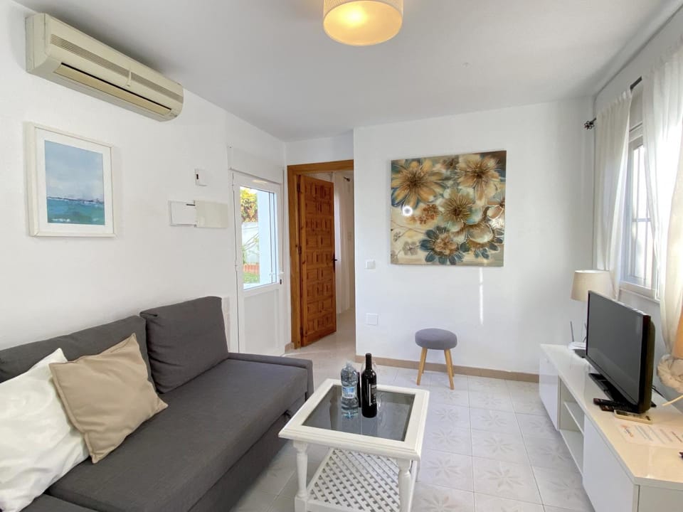 Communal lounge/ TV room, Living room