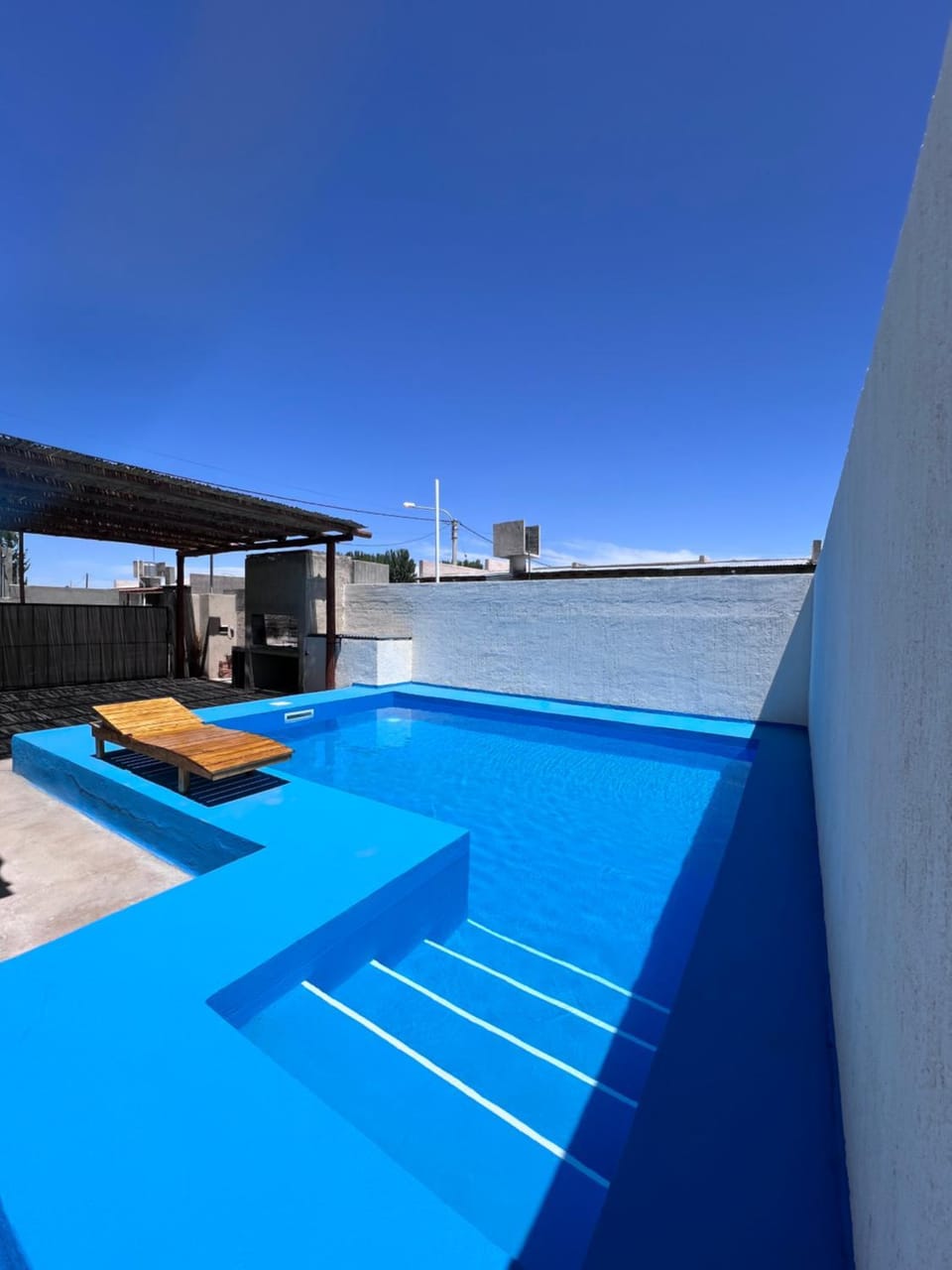 Swimming pool, Swimming pool
