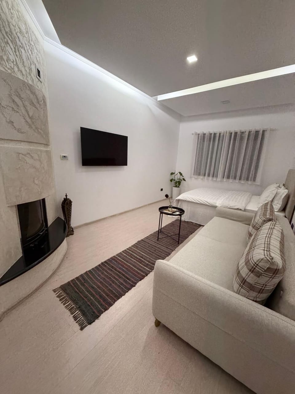 Ani Apartment with Fireplace Apartment in Tirana