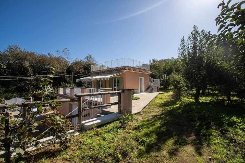 Property building, Day, Natural landscape, Garden