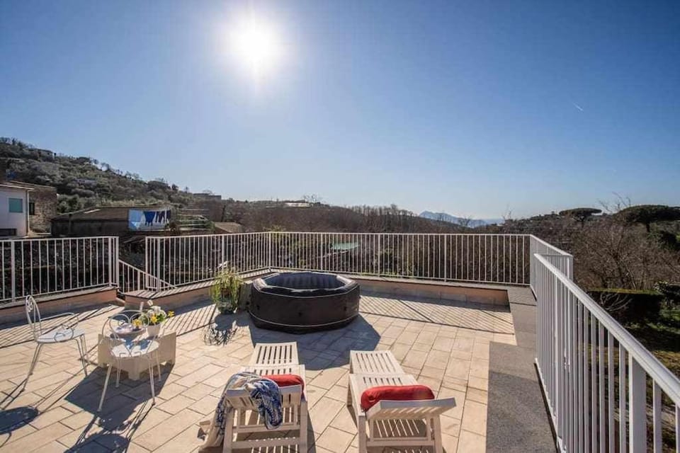 View (from property/room), Balcony/Terrace, Dining area, Mountain view