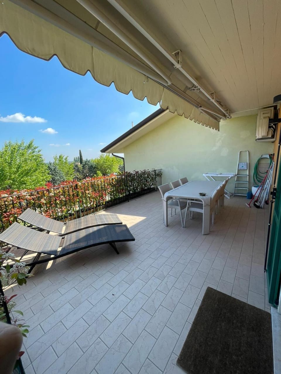 Balcony/Terrace, sunbed