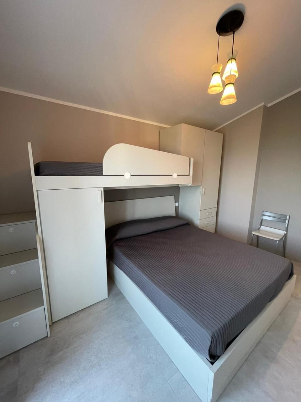 Photo of the whole room, Bedroom, bunk bed