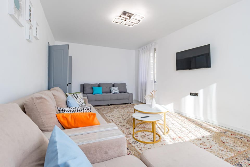 TV and multimedia, Seating area