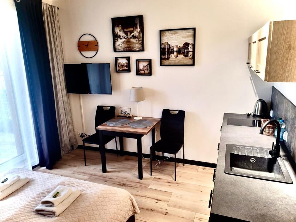 TV and multimedia, Dining area