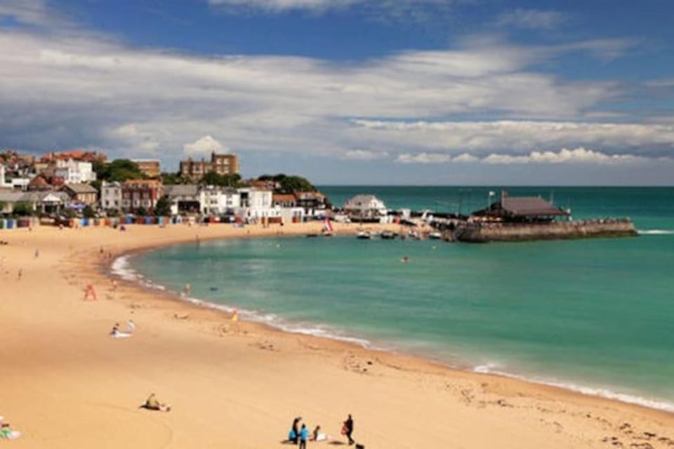 Broadstairs Beach Bungalow. Dogs welcome! House in Broadstairs
