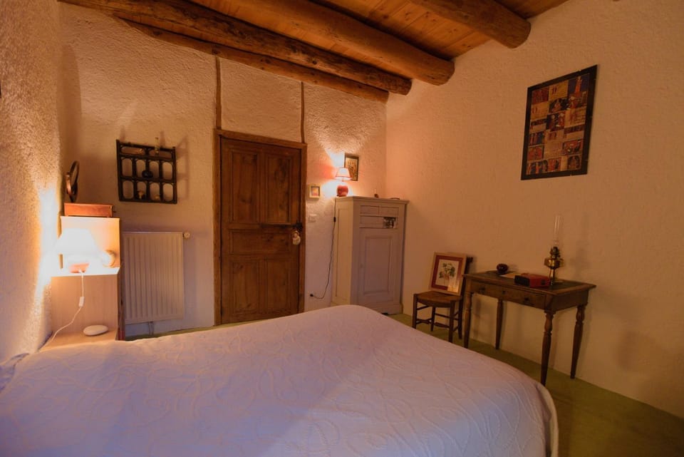 Chez Caroline chambres d'hôtes Bed and Breakfast in Auvergne-Rhône-Alpes