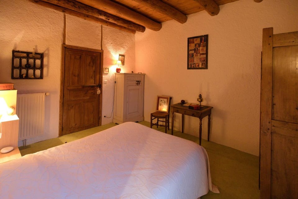 Chez Caroline chambres d'hôtes Bed and Breakfast in Auvergne-Rhône-Alpes