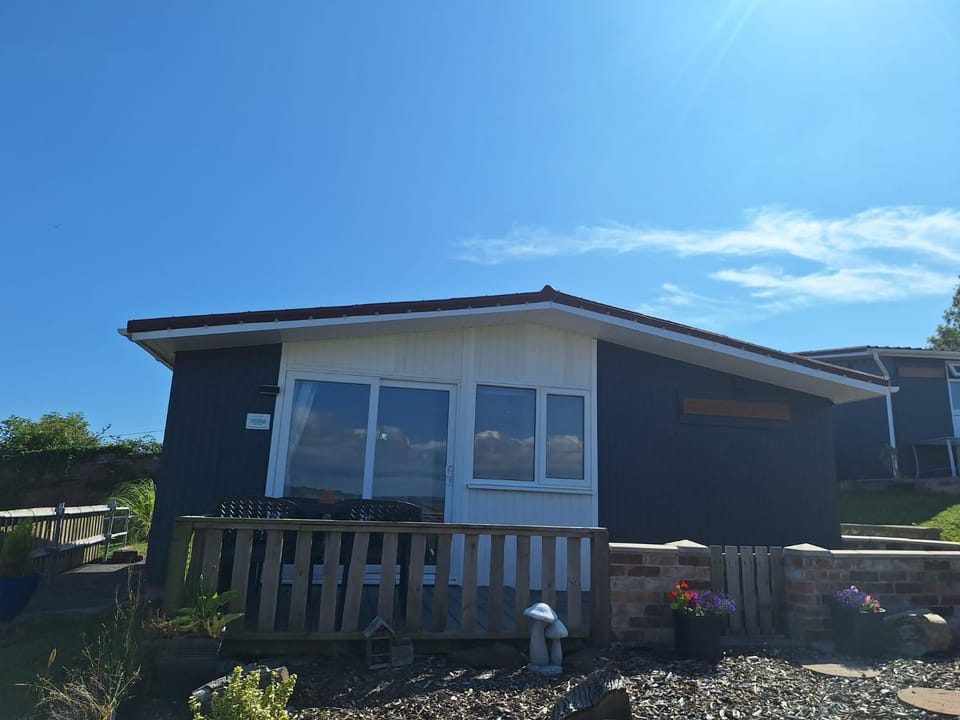 Eden Garden Nature lodge in Llansteffan