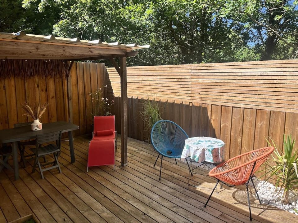 Appartement avec terrasse en lisière de forêt Apartment in Parentis-en-Born