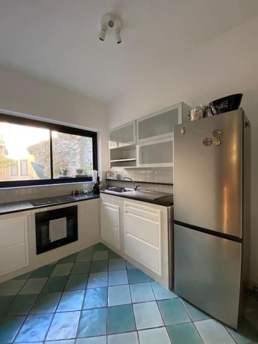 Coffee/tea facilities, Kitchen or kitchenette, pet friendly, stove