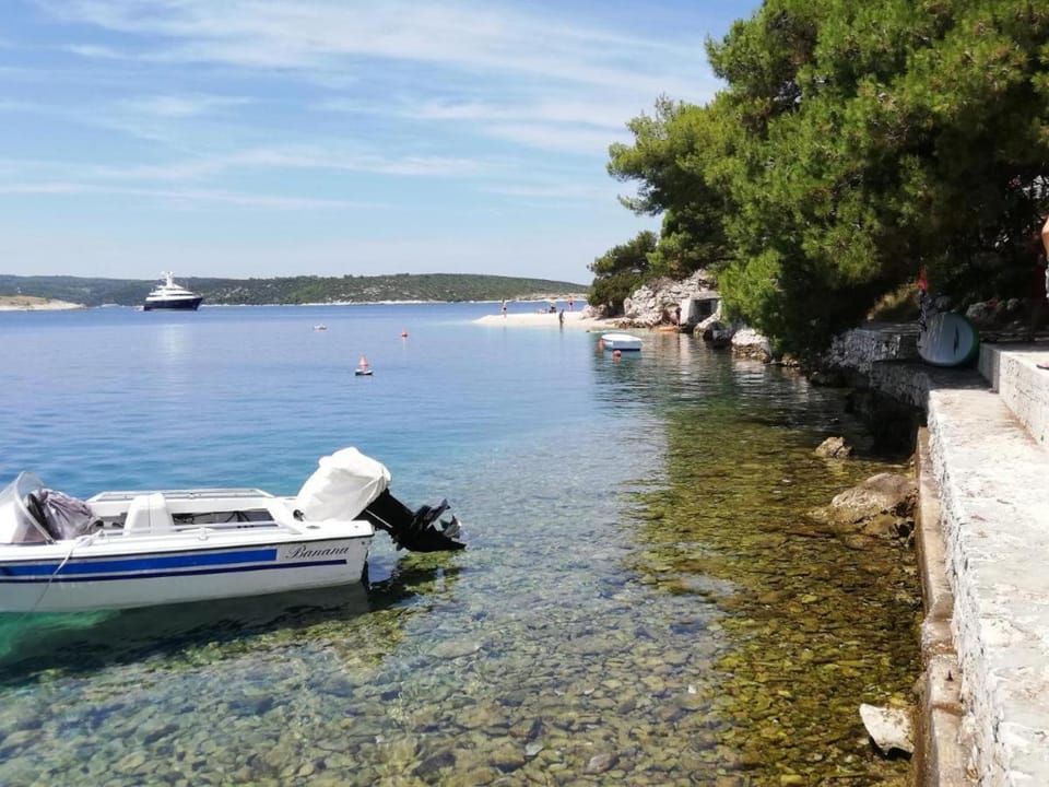 Povlja Bungalows Apartment in Split-Dalmatia County
