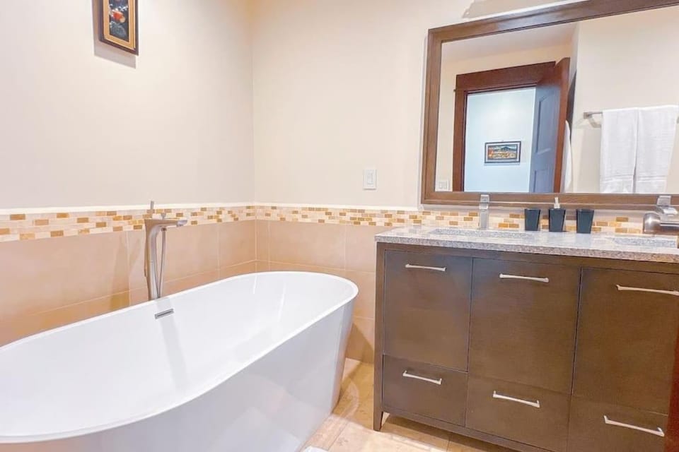 Bathroom, Bath