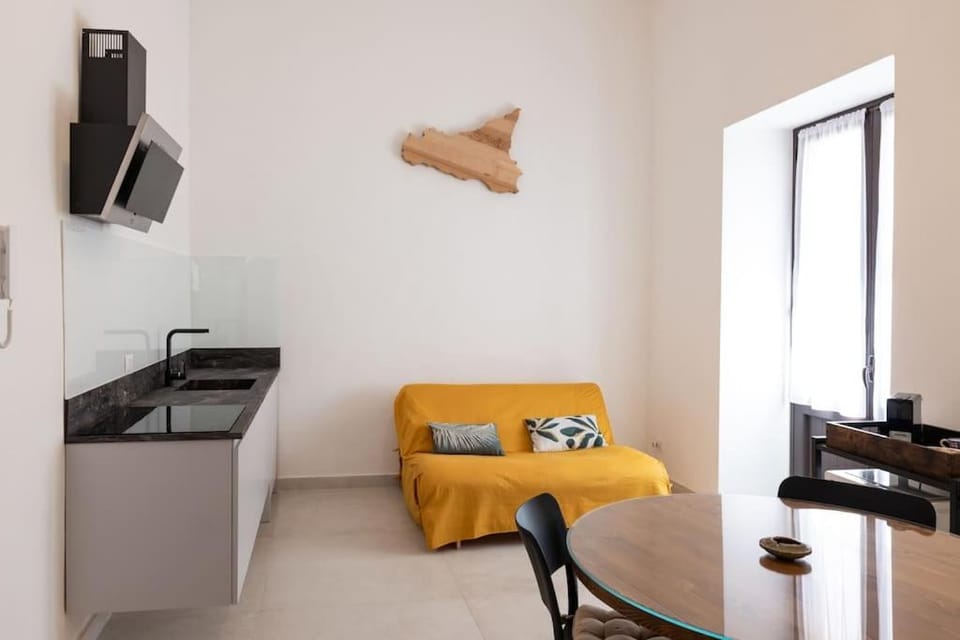 Kitchen or kitchenette, Living room, Dining area