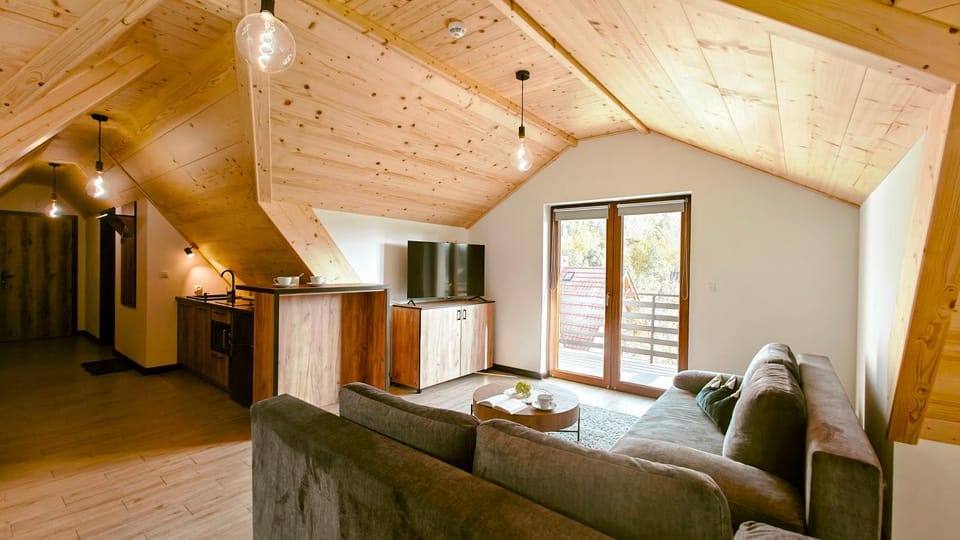 Communal lounge/ TV room, TV and multimedia, Seating area