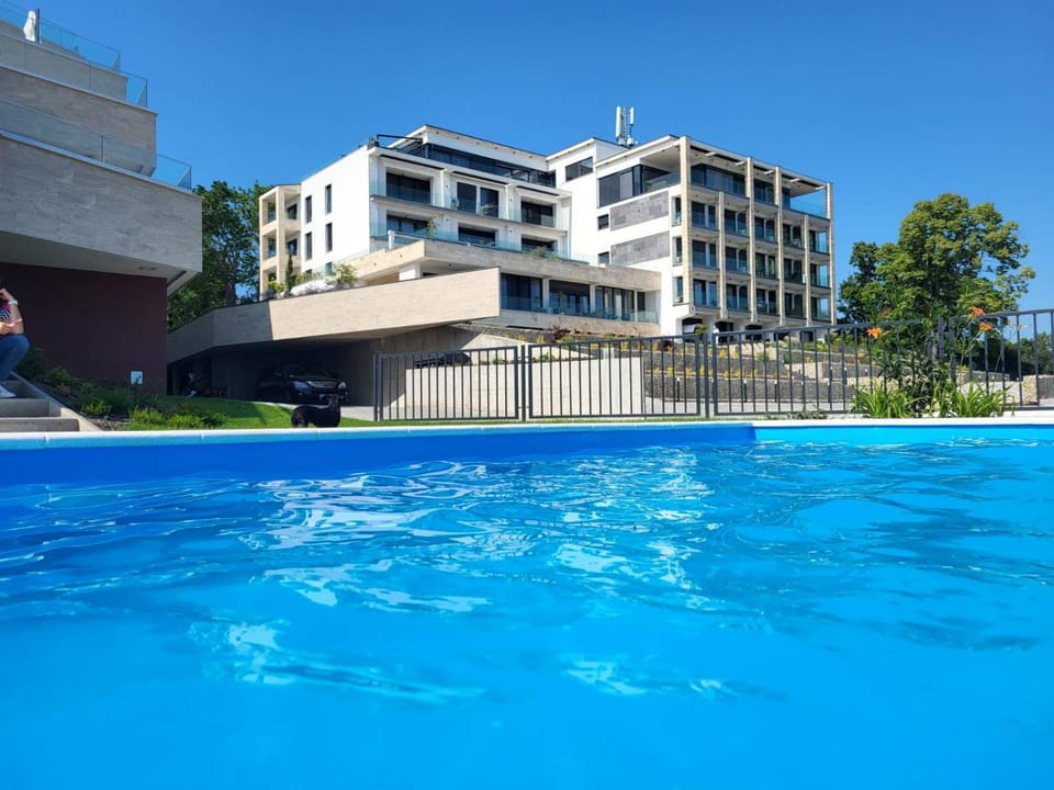 Swimming pool, Open Air Bath