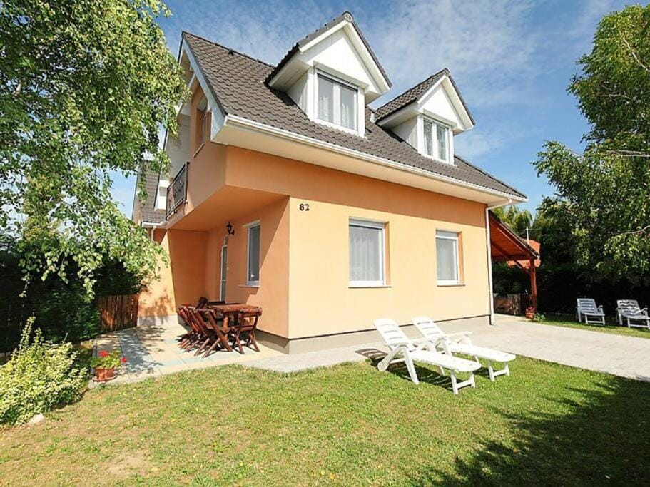 Property building, Garden