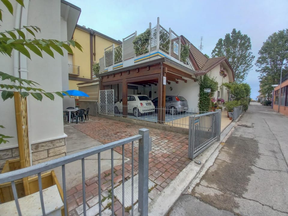 Property building, Parking