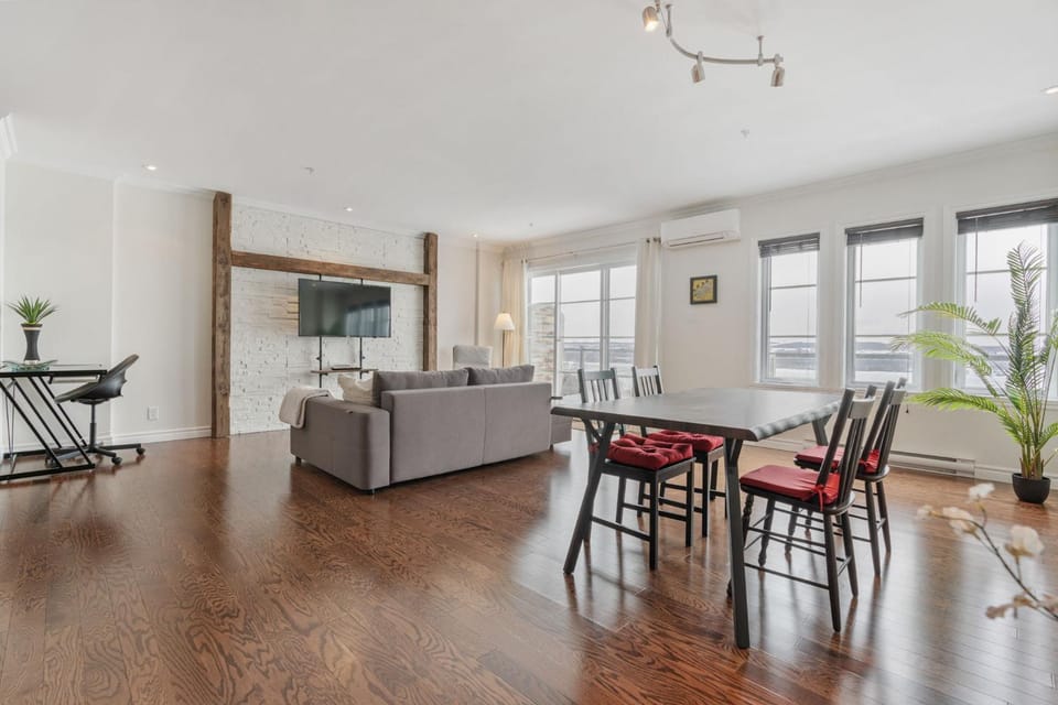 TV and multimedia, Living room, Dining area