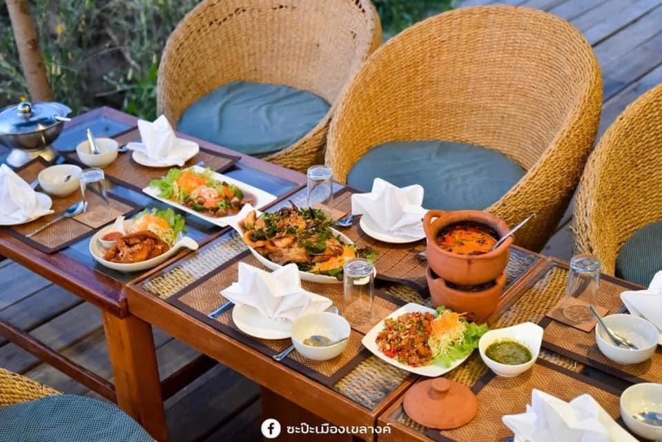 Food and drinks, Food, Breakfast, Lunch, Dinner