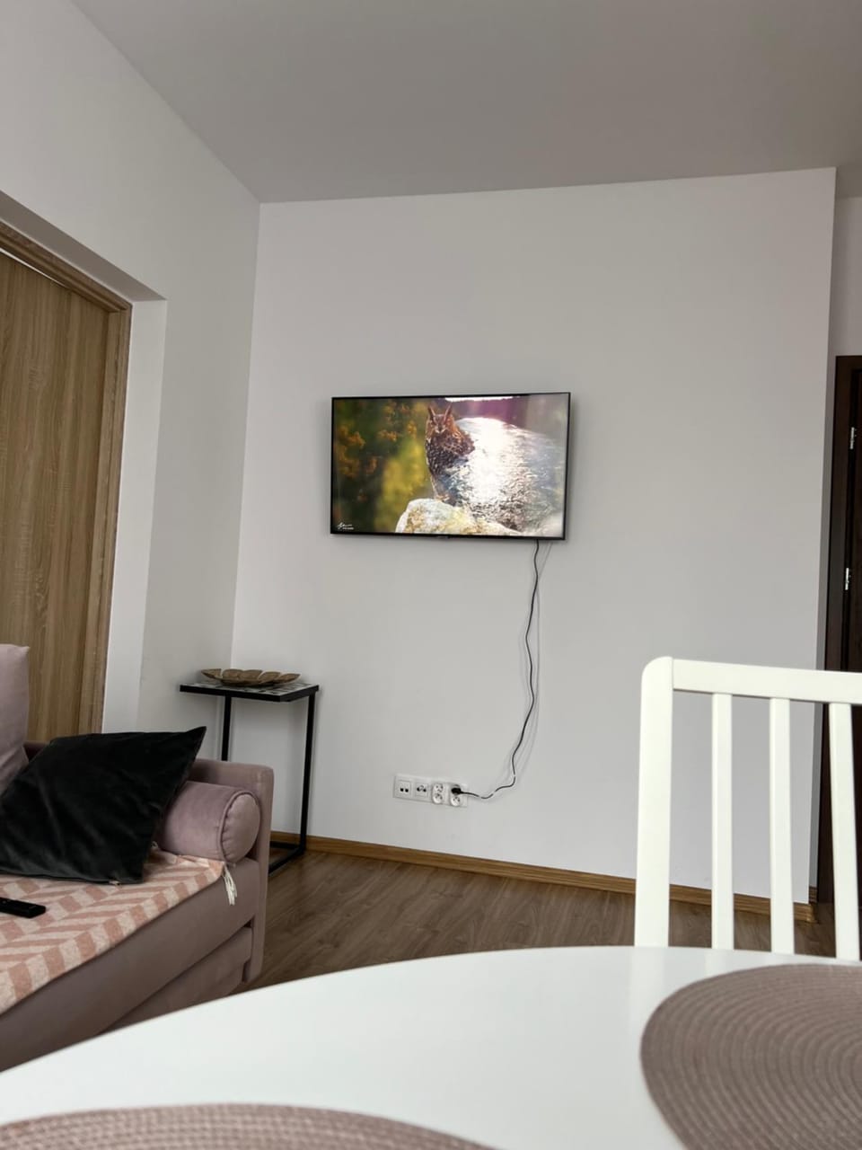 Communal lounge/ TV room, TV and multimedia, Photo of the whole room, Seating area