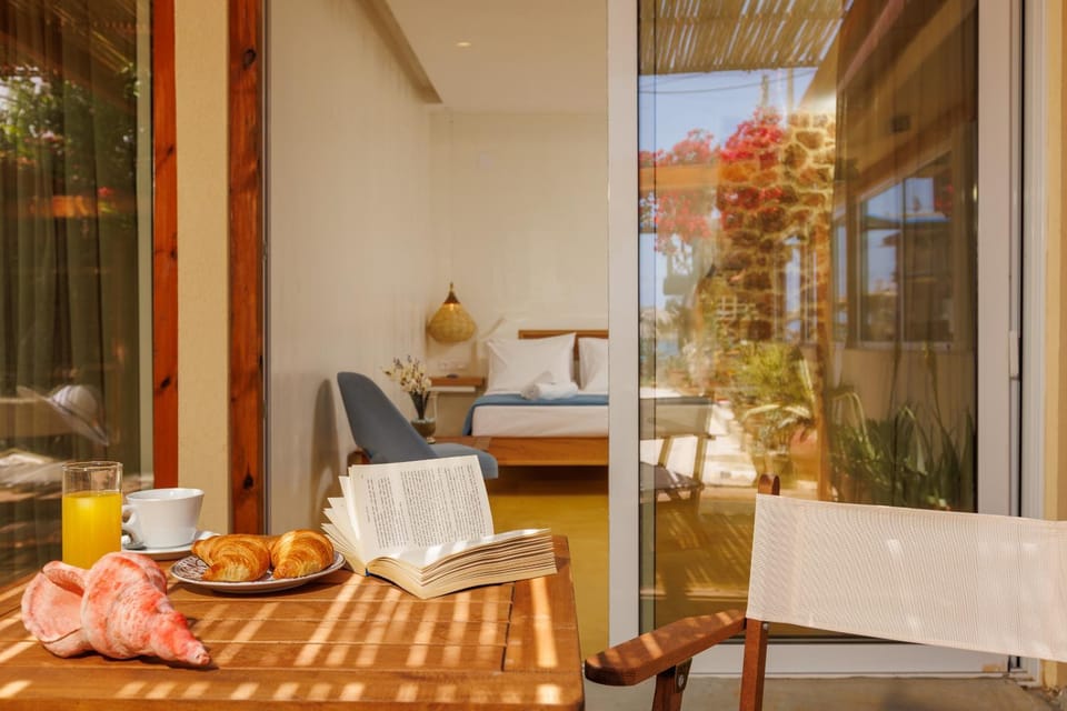 Dolphin Studios Apartment in Malia, Crete