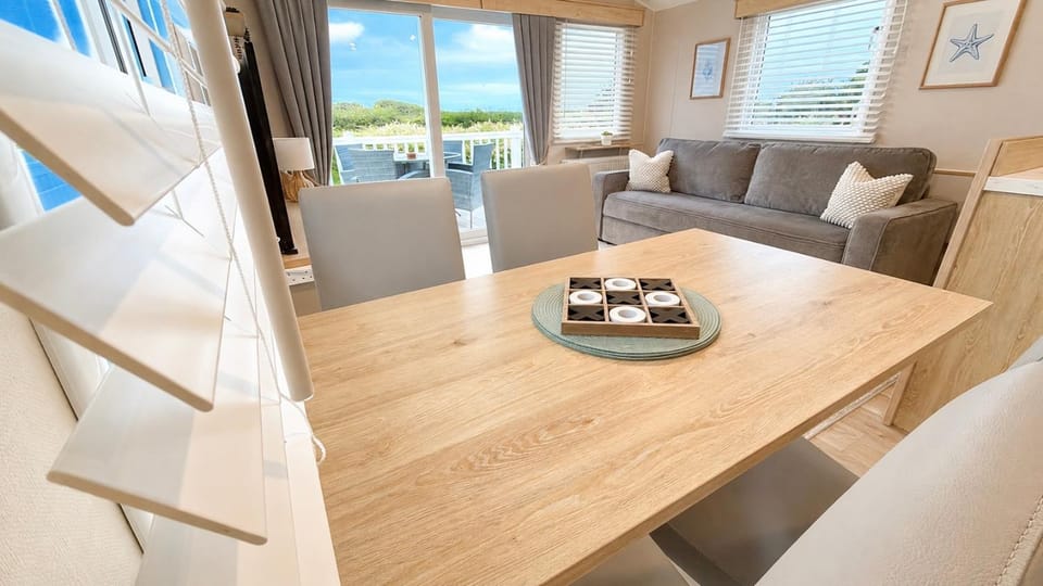 Tide & Anchor - Newperran 102 Campground/ 
RV Resort in England