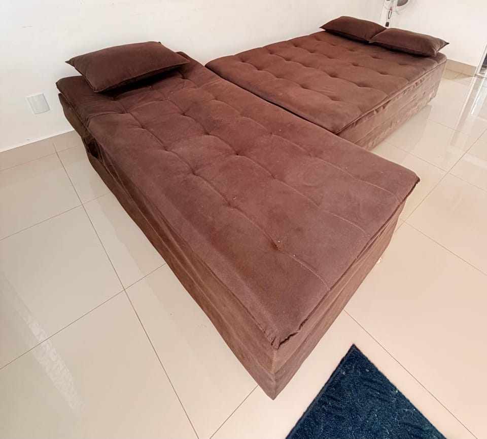 Bed, Living room