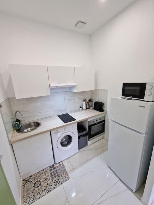 T1 BIS 1 chambre Apartment in Saint-Étienne